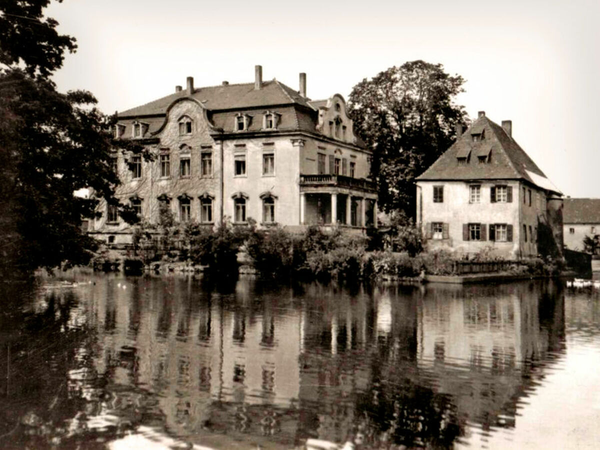 Das Schillerhaus und das Herrenhaus auf Gut Kahnsdorf um 1950